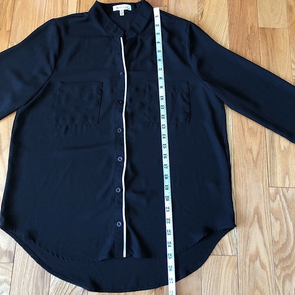 NWOT Monteau White Accent Long Sleeve Button Up - Picture 14 of 15